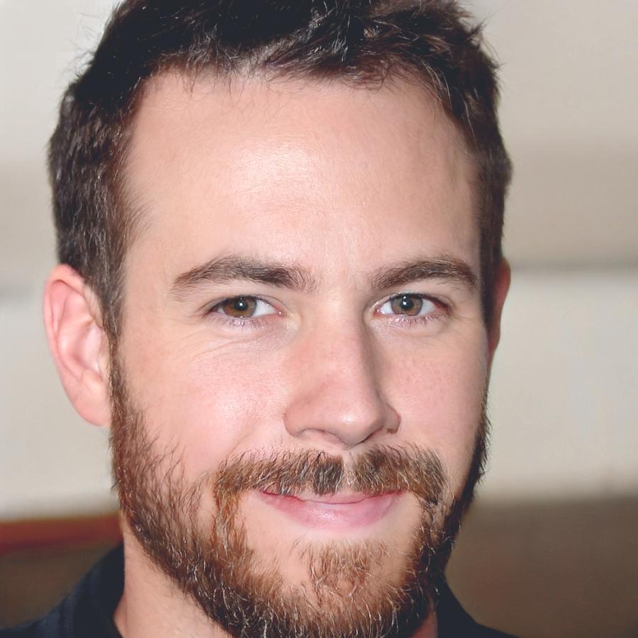 Financial instructor Kieran Holmberg